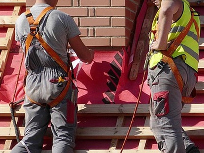 Tips voor het vinden van een goede dakdekker in Rotterdam